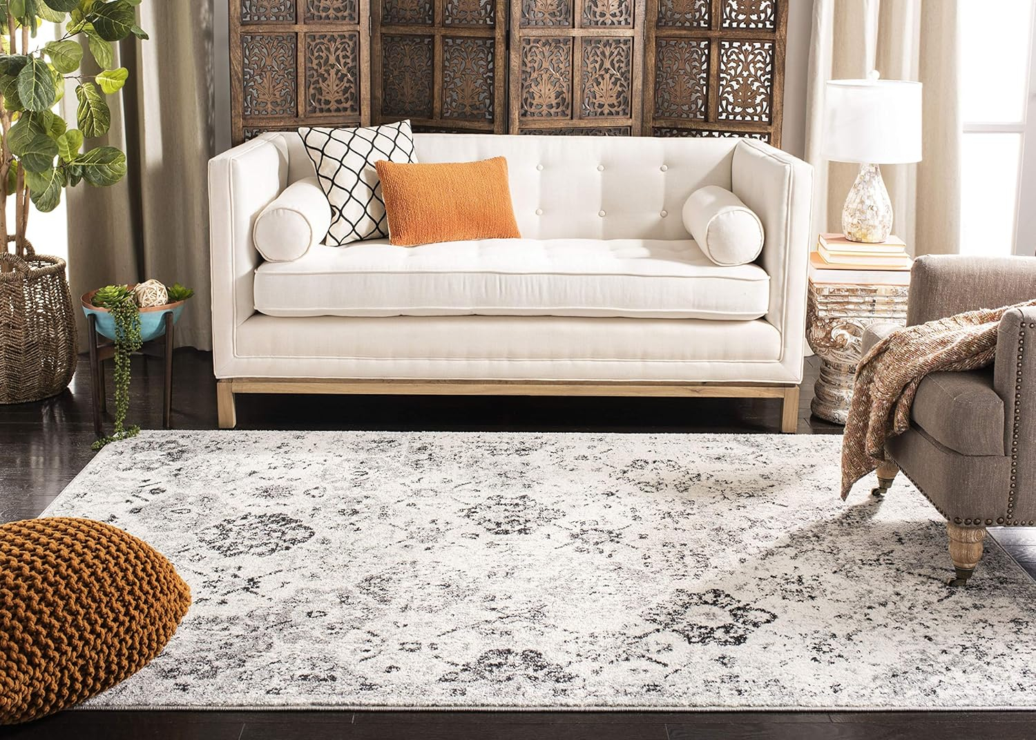 SAFAVIEH Madison Judith Distressed Area Rug, Silver/Grey, 11' x 11' Square