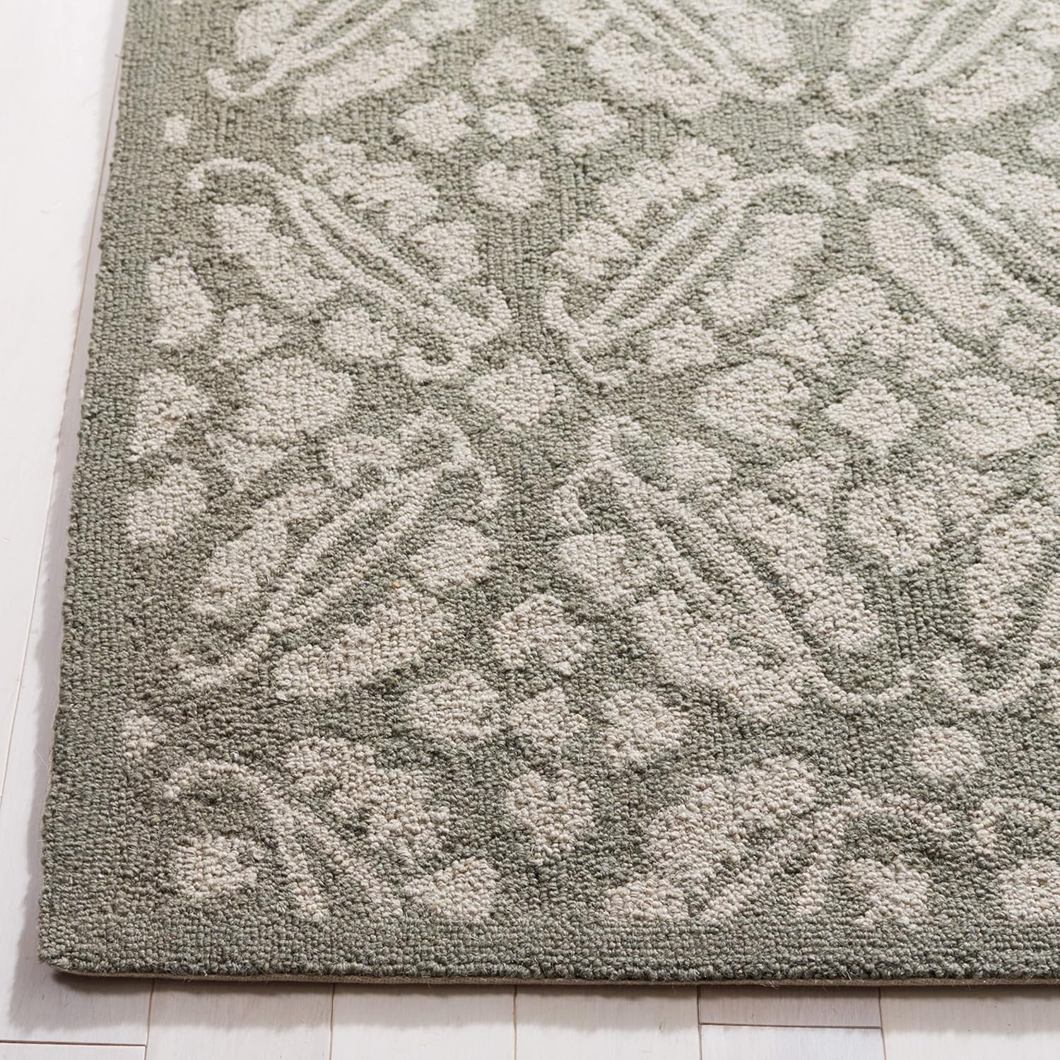 SAFAVIEH Chelsea Margery Geometric Area Rug, Sage, 2'6" x 4'