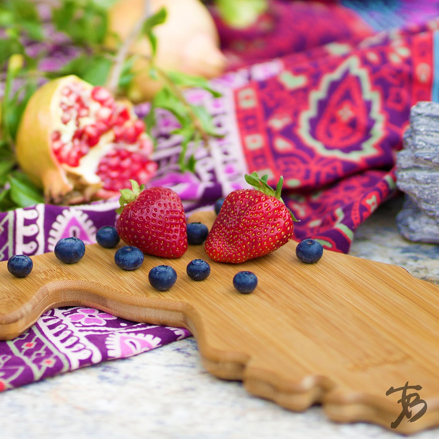 Totally Bamboo Florida State Shaped Serving and Cutting Board, Includes Hang Tie for Wall Display