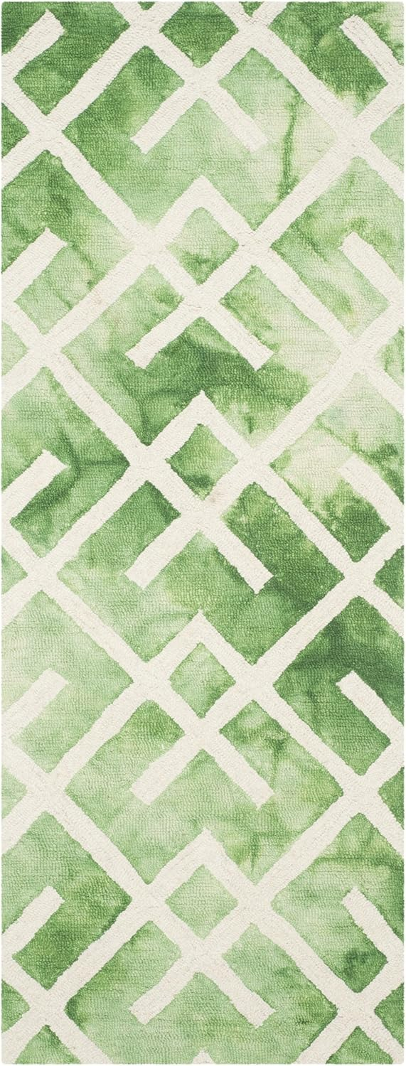 SAFAVIEH Dip Dye Seanna Overdyed Geometric Runner Rug, Green/Ivory, 2'3" x 6'