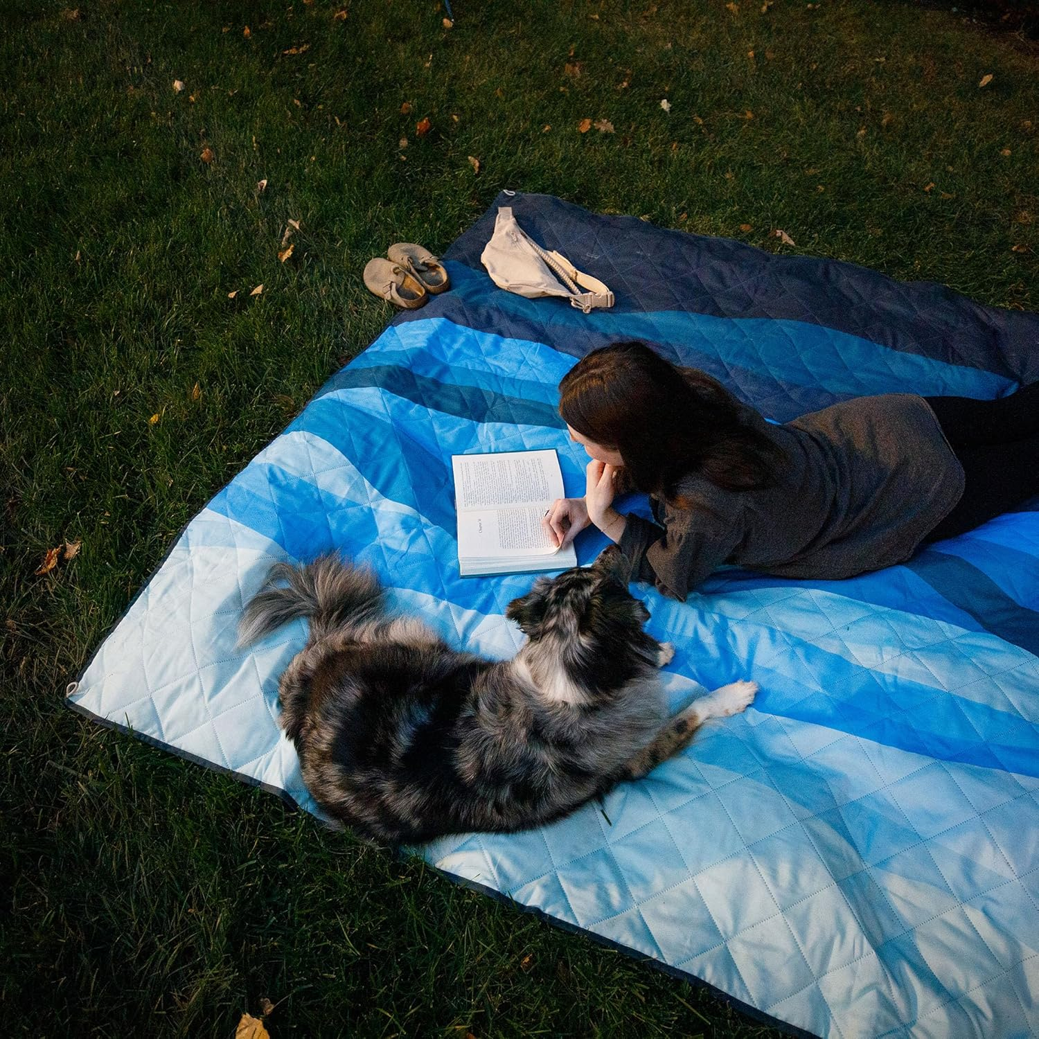 CORE Equipment Tent Blanket (Blue)