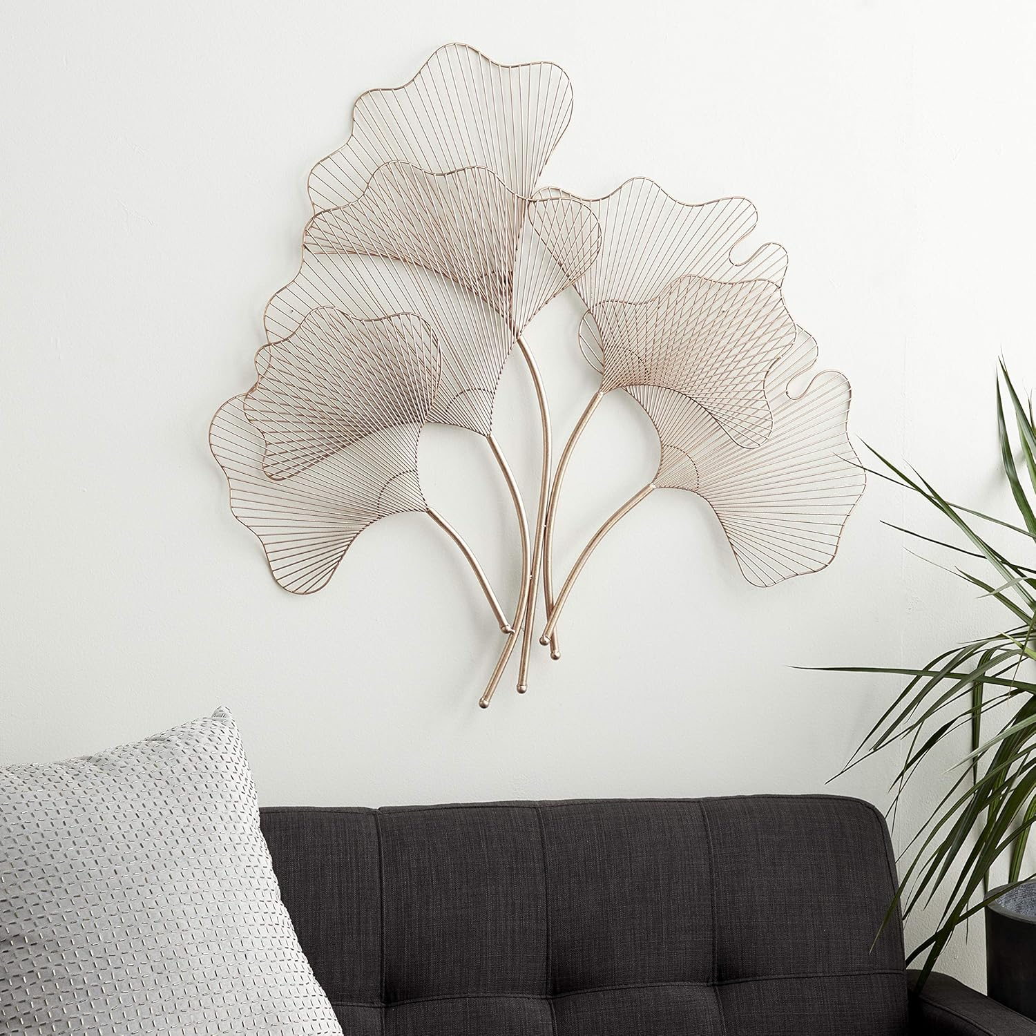Deco 79 Metal Leaf Home Wall Decor Wall Sculpture with White Accents, Wall Art 25" x 2" x 40", Gold
