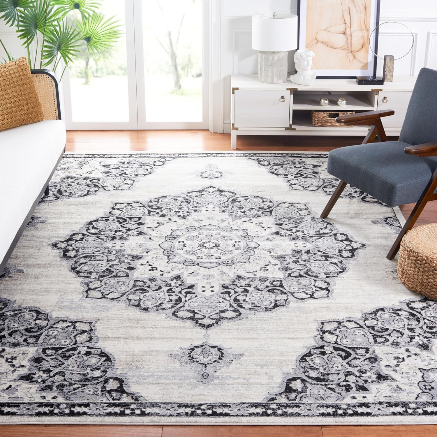 SAFAVIEH Brentwood Dimitri Floral Bordered Area Rug, 9' x 12', Ivory/Black