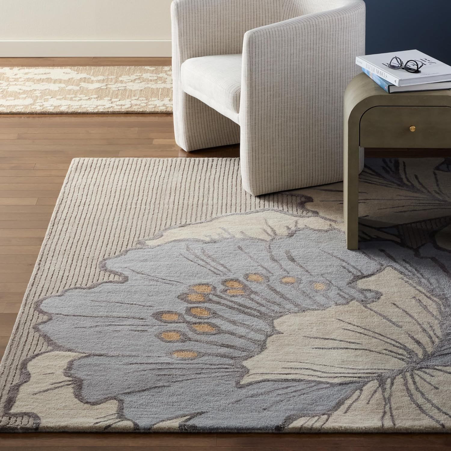 NICOLE MILLER NEW YORK Flora Grandeur Bloom Handcrafted Area Rug, Natural Wool Rug, Bold Floral Rug, Taupe, 6'x9'
