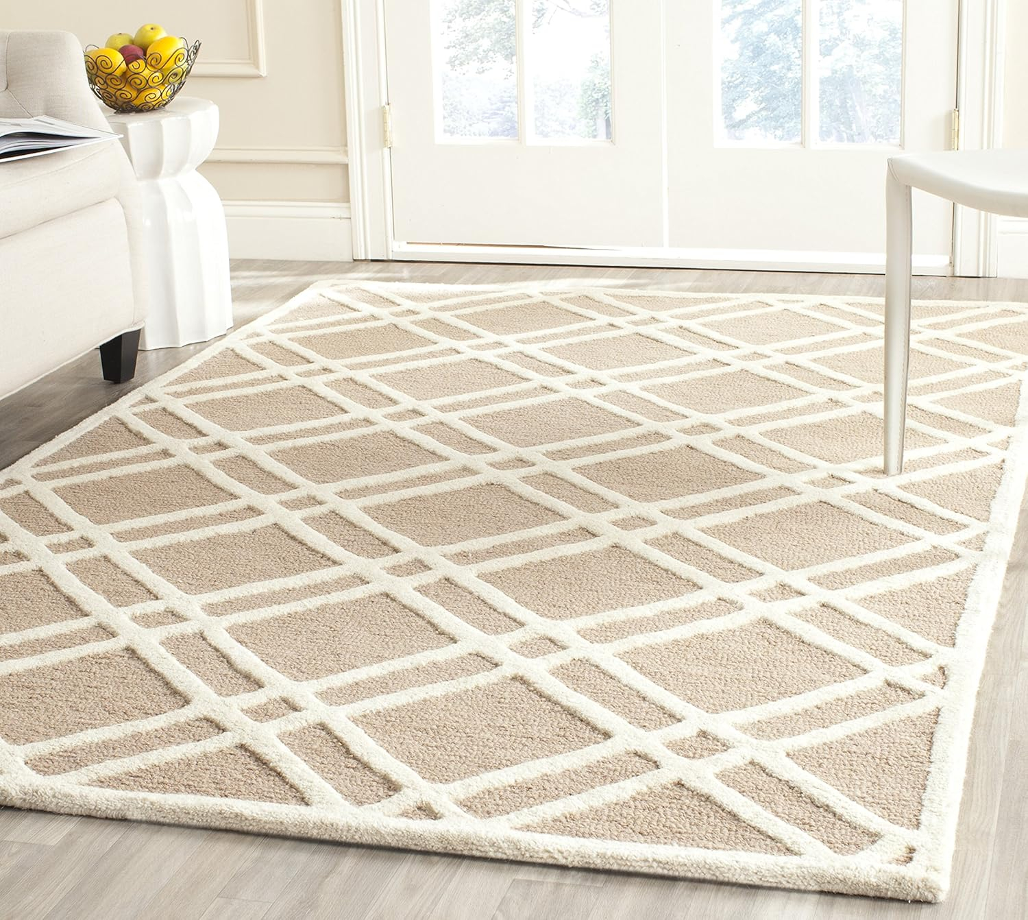 SAFAVIEH Cambridge Judy Geometric Wool Area Rug, Beige/Ivory, 5' x 8'