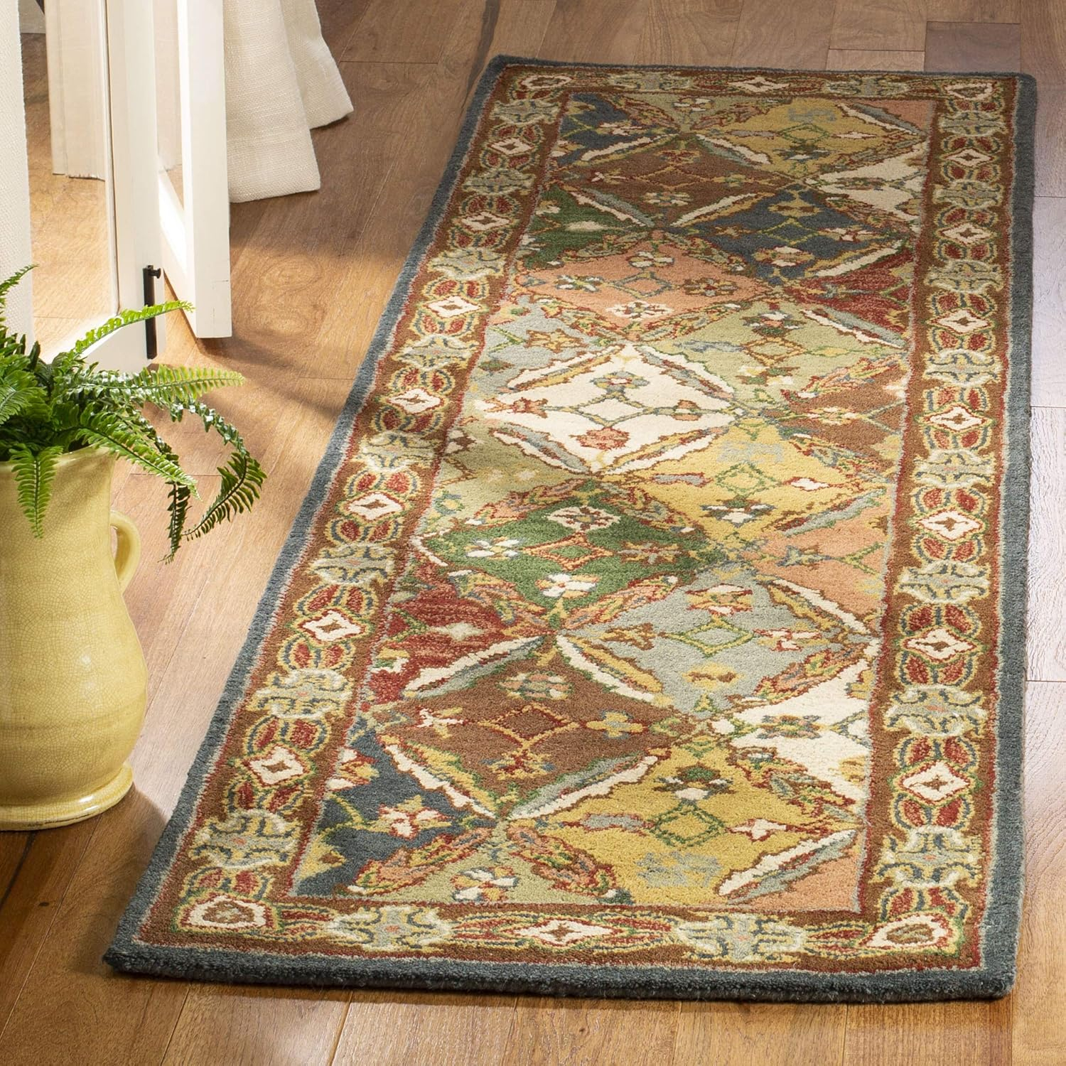 SAFAVIEH Heritage Abbey Traditional Wool Runner Rug, Green/Red, 2'3" x 12'