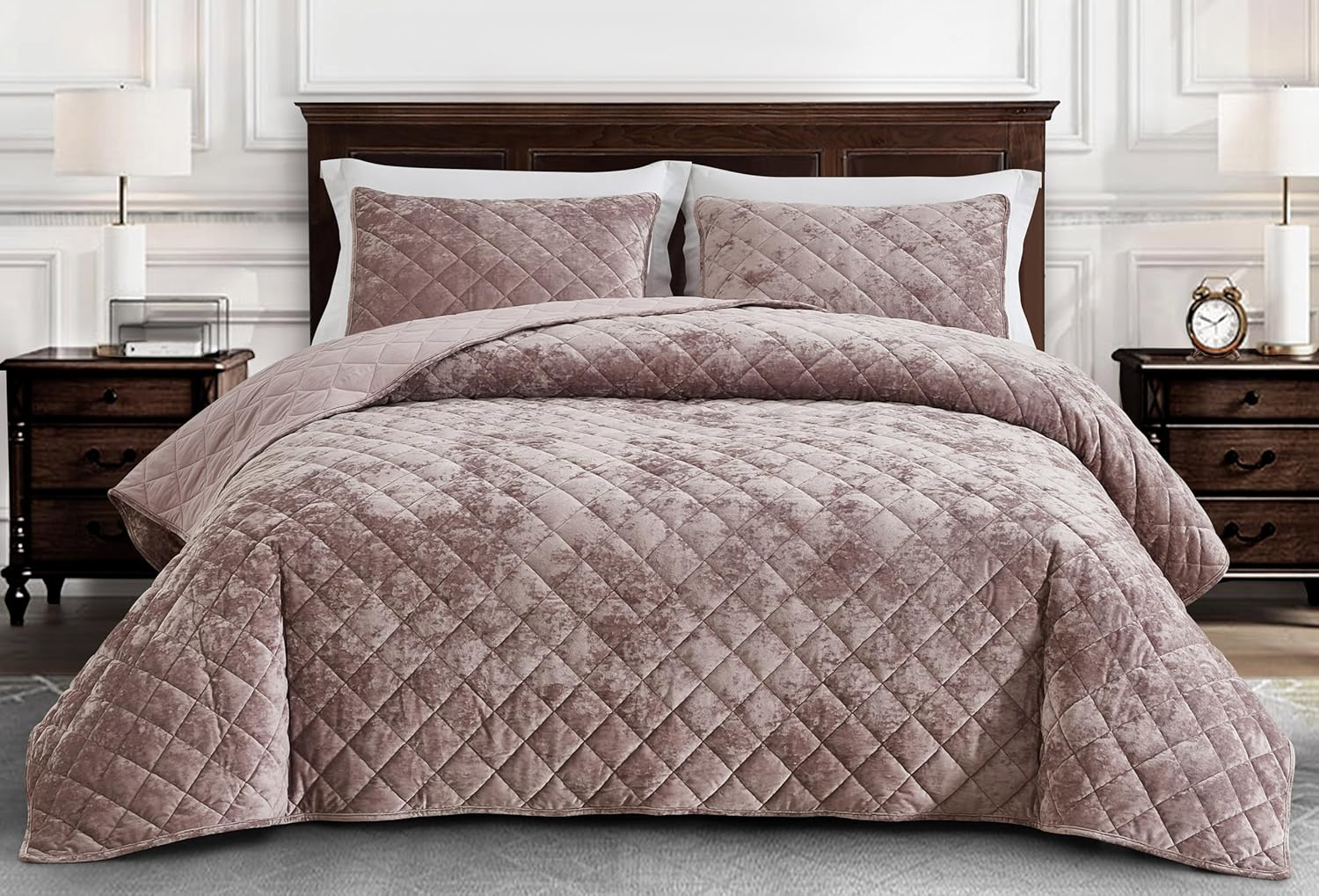 Luxurious Dusty Pink Velvet King Quilt Set with Reversible Microfiber