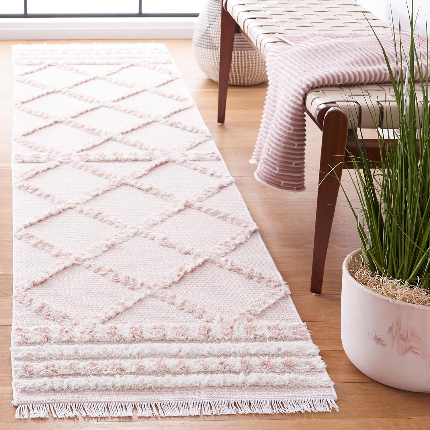 SAFAVIEH Augustine Reannon Geometric Runner Rug, Pink/Ivory, 2' x 9'