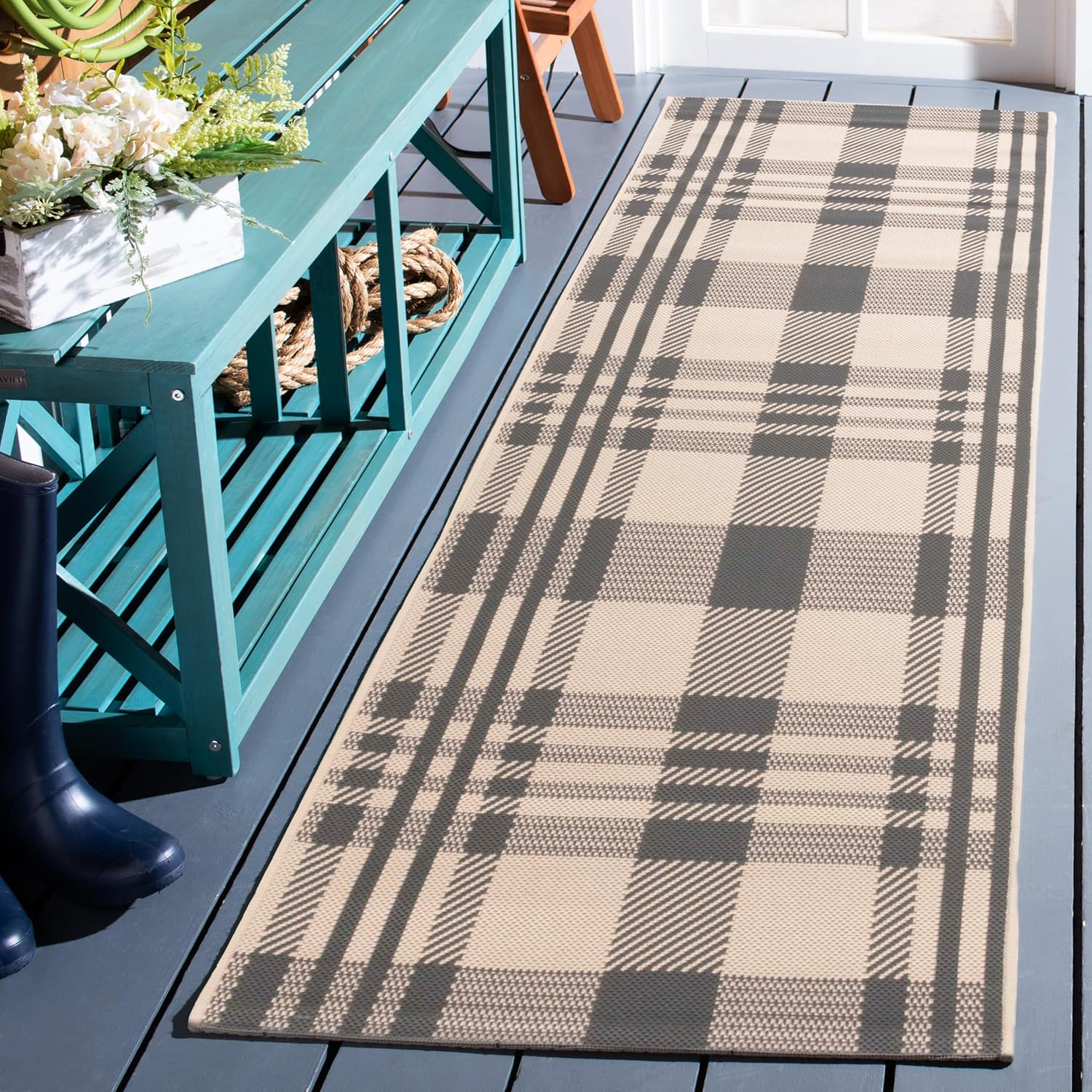 SAFAVIEH Courtyard Benjamin Plaid Indoor/Outdoor Runner Rug, Navy/Beige, 2'3" x 6'7"