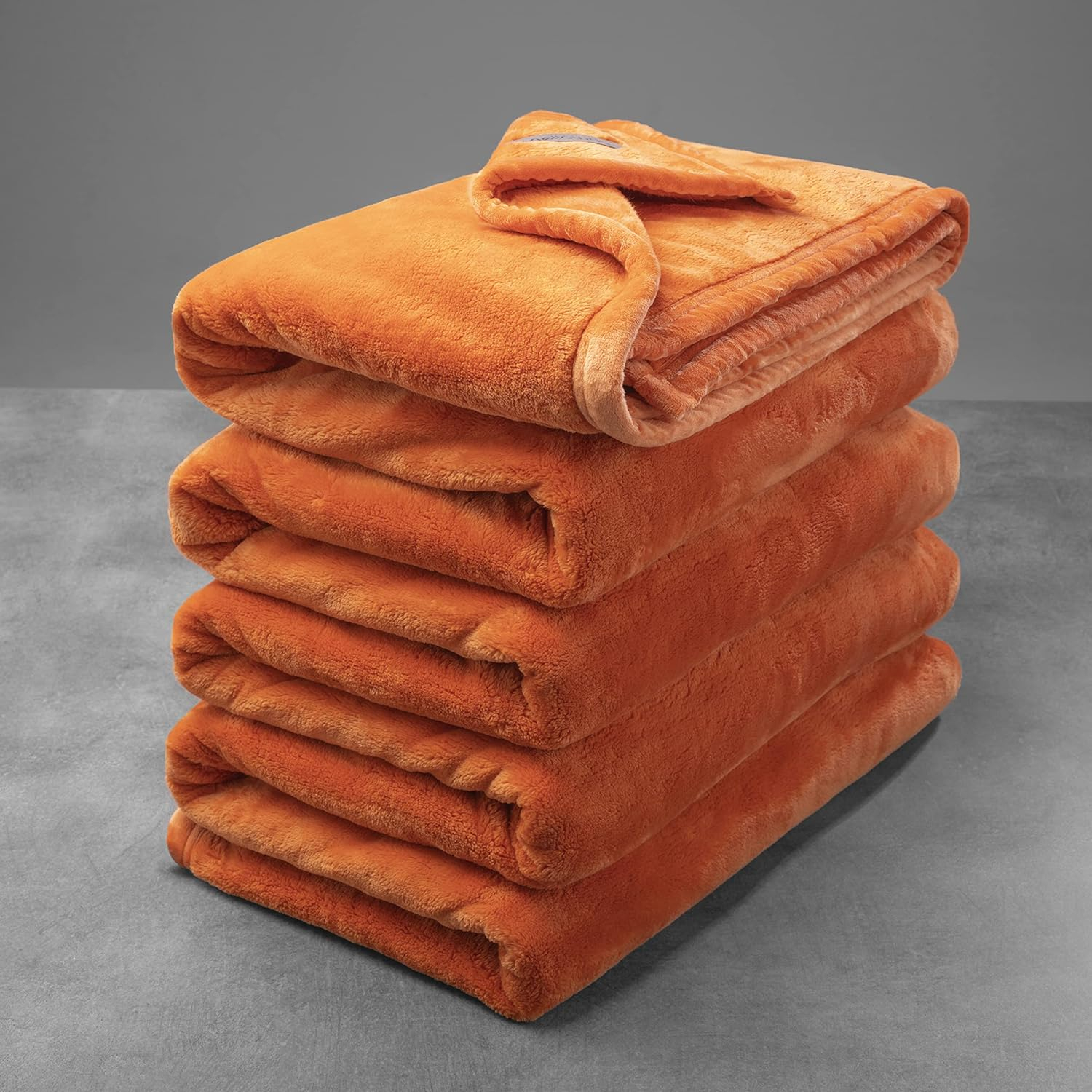 Mellowdy Extra Thick Hearty Plush Blanket - 500GSM King Warm Blanket for Winter, Fall, Couch, Bed (White, 108x90 inches)