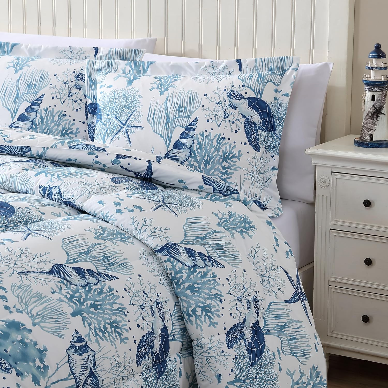 Full/Queen Blue and White Microfiber Coastal Comforter Set