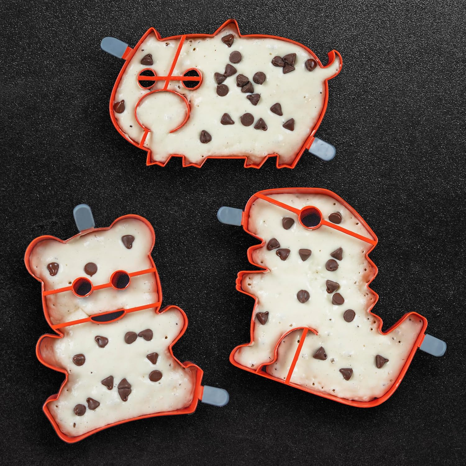 Blackstone 5251 9 Piece Pancake Art Kit Four 8 Oz Squeeze Bottles, Two 16 Oz Squeeze Bottles, 3 Animal Shaped Pancake Molds (Dinosaur, Bear and Pig) - Cooking Accessory Shapers for Kids and Adults