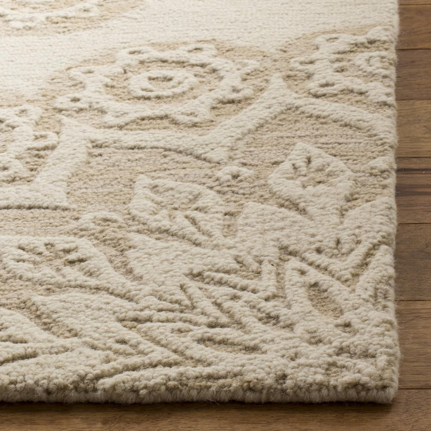 SAFAVIEH Blossom Brody Medallion Area Rug, Ivory/Beige, 10' x 14'