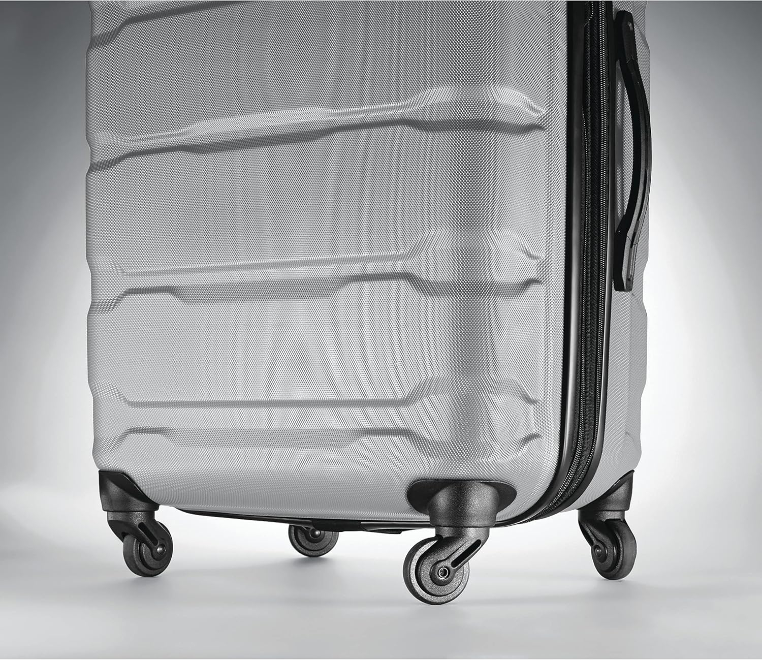 Samsonite Omni PC Hardside Expandable Luggage with Spinner Wheels, Silver, 3-Piece Set (20/24/28)