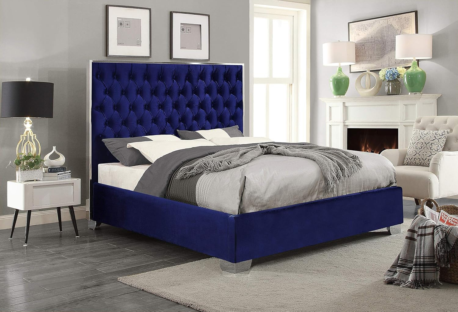 Meridian Furniture Lexi Collection Modern | Contemporary Velvet Upholstered Bed with Deep Tufting, Polished Chrome Stainless Steel Frame and Legs, Queen, Navy