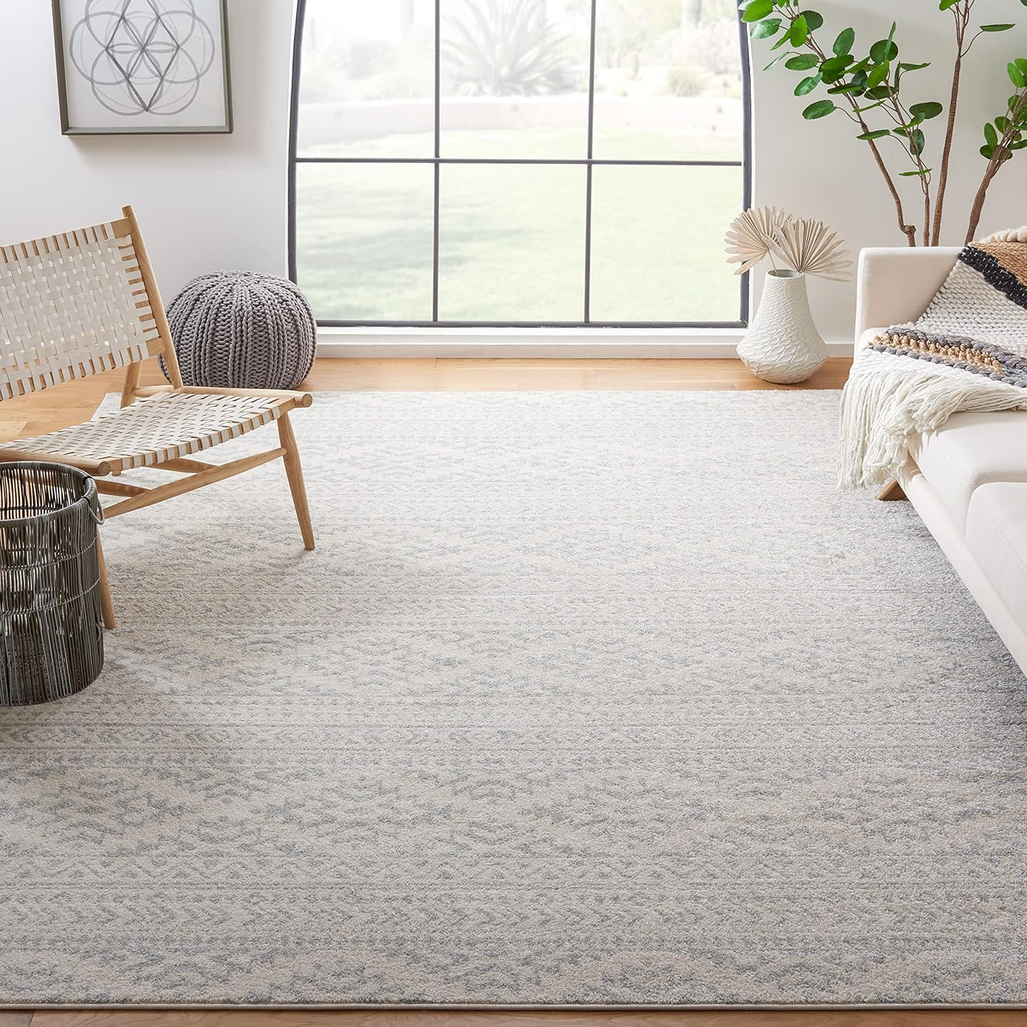 SAFAVIEH Tulum Lakisha Distressed Southwestern Area Rug, 12' x 15', Ivory/Light Grey