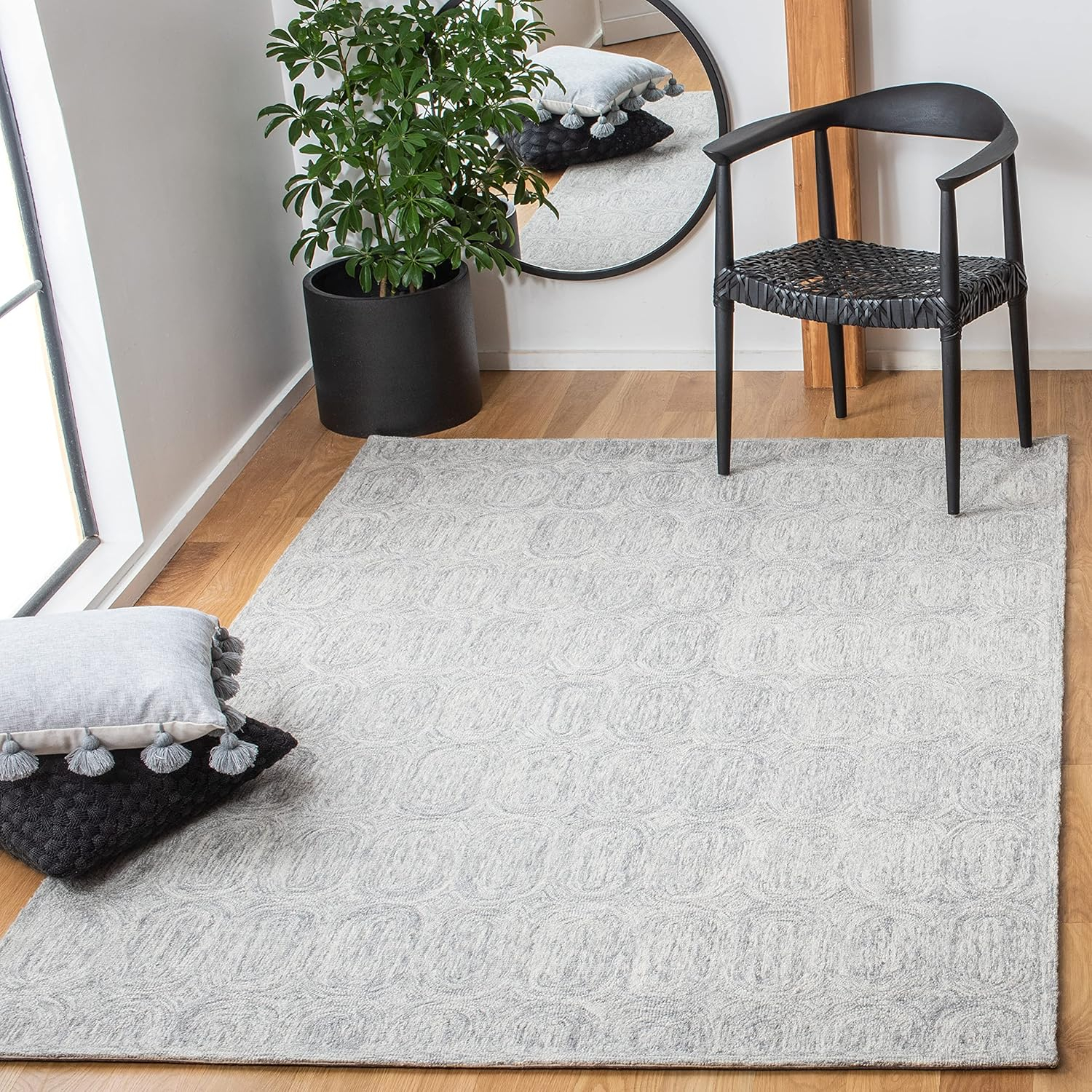 SAFAVIEH Metro Wichita Geometric Area Rug, Grey, 6' x 6' Square