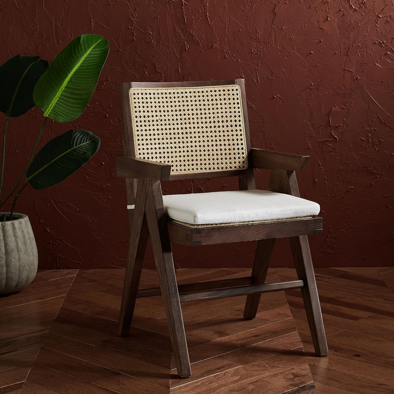 SAFAVIEH Couture Colette Contemporay Linen Solid Dining Armchair, Walnut/Natural
