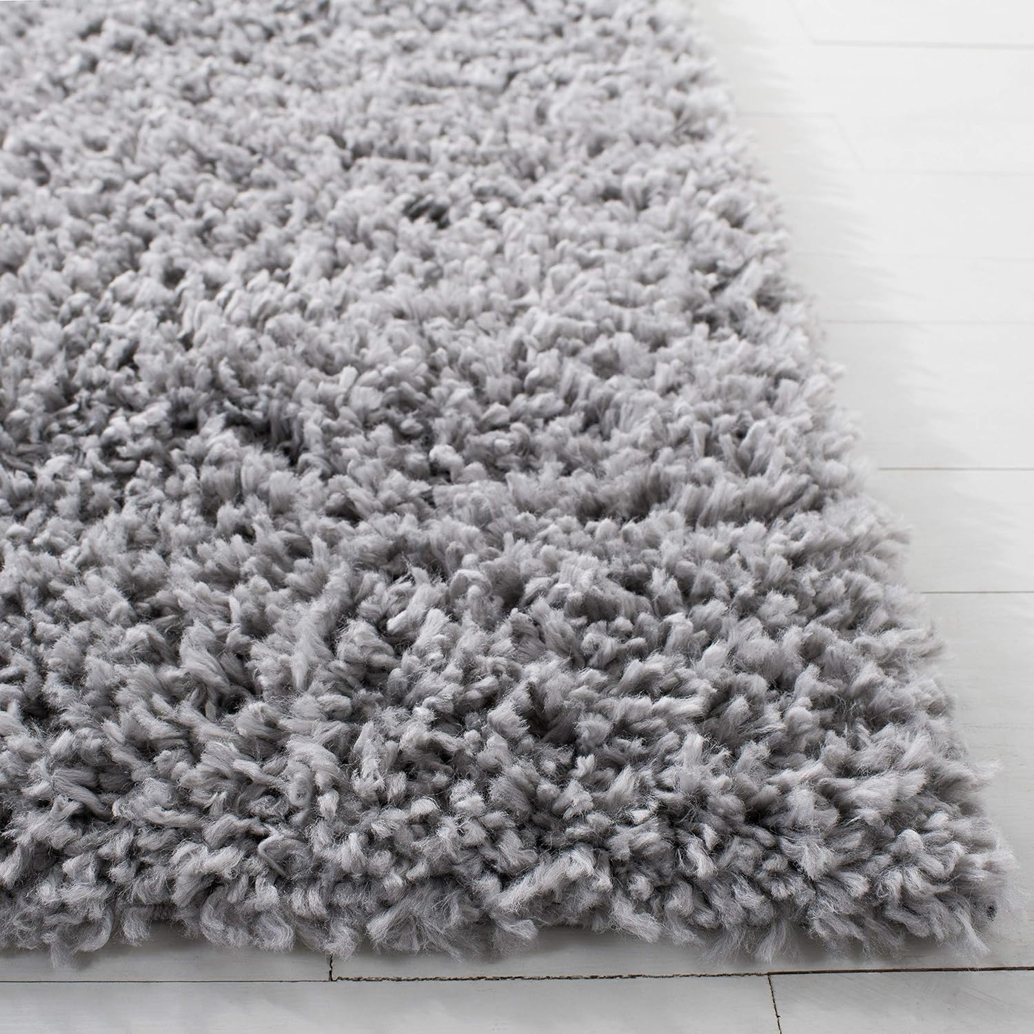 Safavieh August Shag 2 x 11 (ft) Loomed Polypropylene Silver Rectangular Indoor Solid Farmhouse/Cottage Runner rug