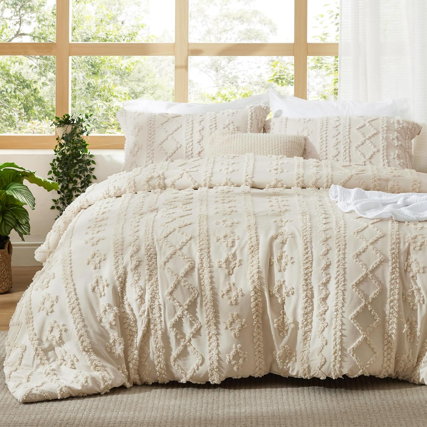 Bedsure Tufted Boho Comforter Set California King - Bright White Boho Bed Set, GentleSoft™ 3 Pieces Farmhouse Shabby Chic Embroidery Bedding, Gifts for Woman, Soft Jacquard Comforter for All Seasons