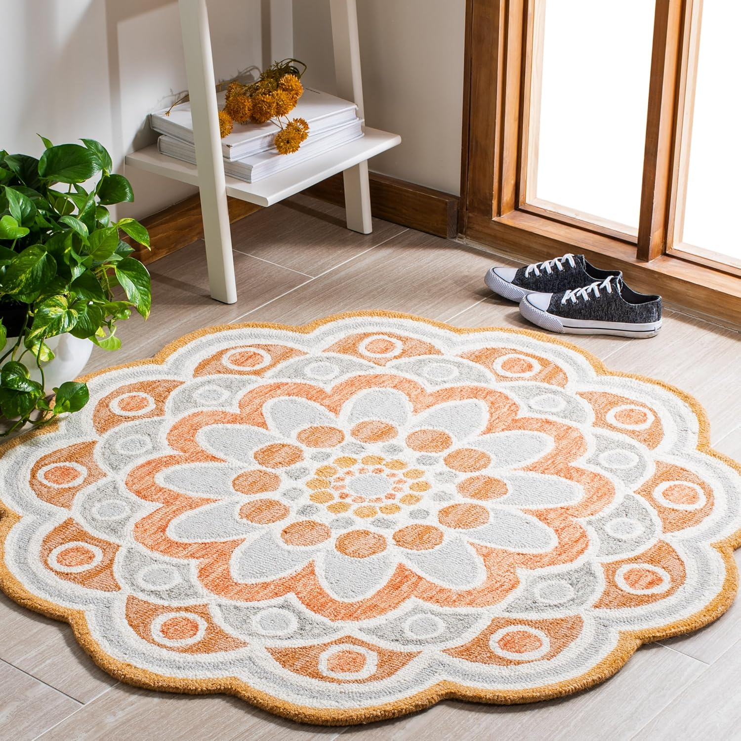 SAFAVIEH Novelty Delaney Floral Wool Area Rug, Grey/Rust, 4' x 4' Round