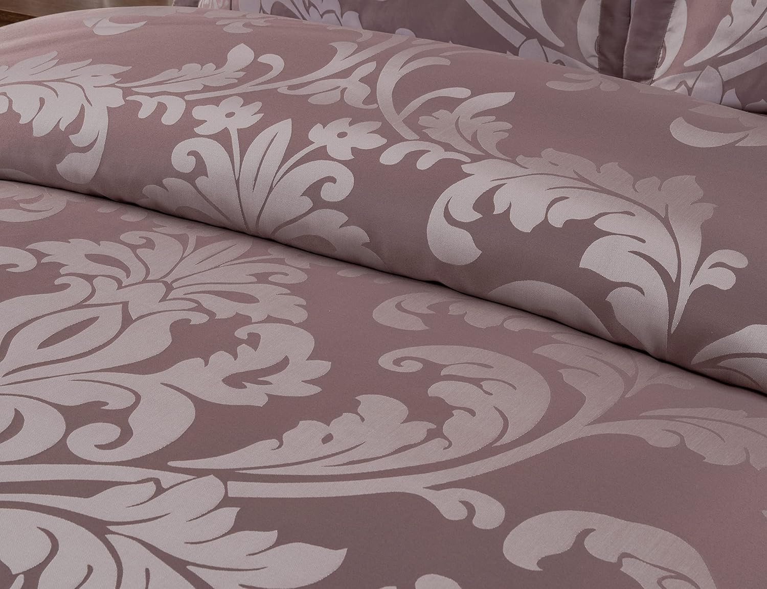 Full Size Woodrose and Gray Jacquard Floral Comforter Set