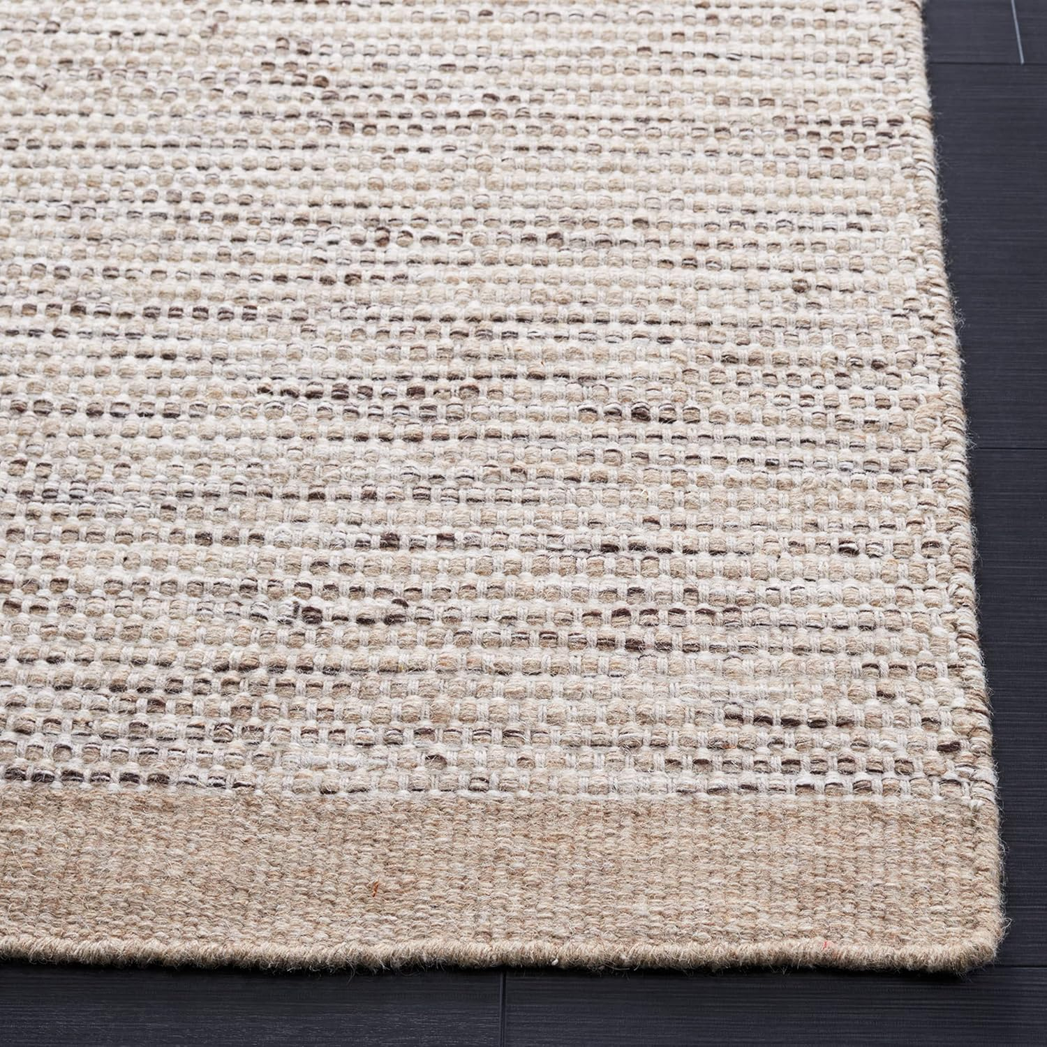 SAFAVIEH Vermont Zarif Distressed Dotted Area Rug, Beige/Ivory, 4' x 6'