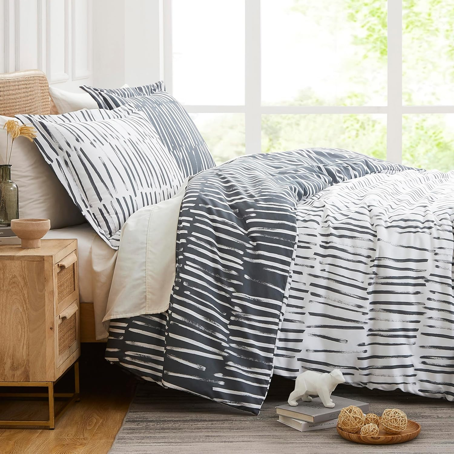 Southshore Fine Living, Inc. Spirit Collection Oversized King Duvet Cover Set, Printed Duvet Cover 3-Piece, Two Matching Shams (108 in Wide x 98 in Long), Charcoal, King/California King