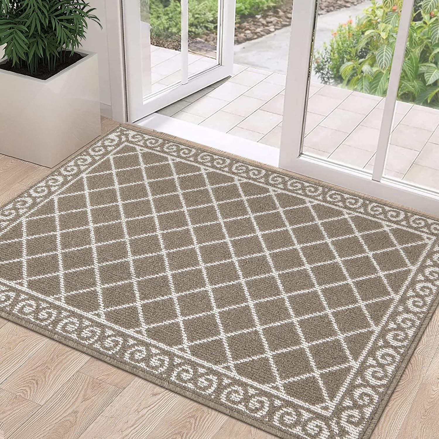 HEBE Indoor Door Mat 32"x48" Non Slip Front Door Welcome Mats Washable Shoe Mats Dirt Trapper for Entryway Low Profile Kitchen Carpet for Entrance Hallways Entrance Mat for Dogs