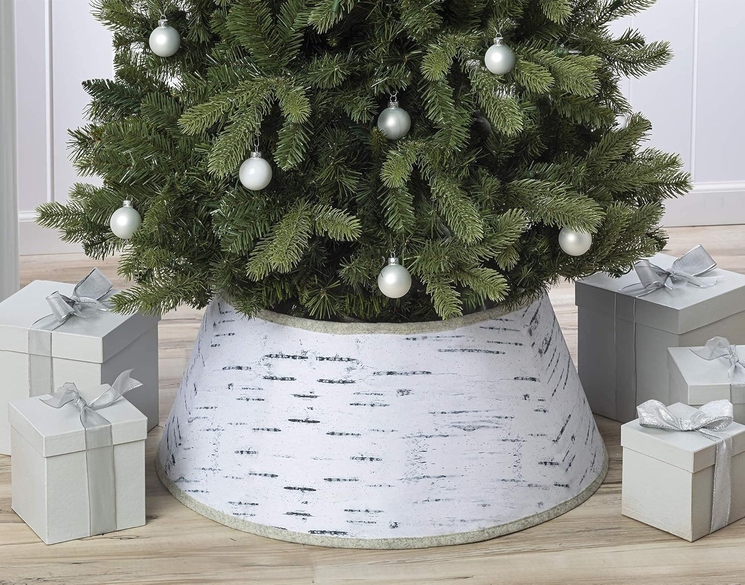 New Traditions 26-in Off-white Tree Collar Tree Skirt