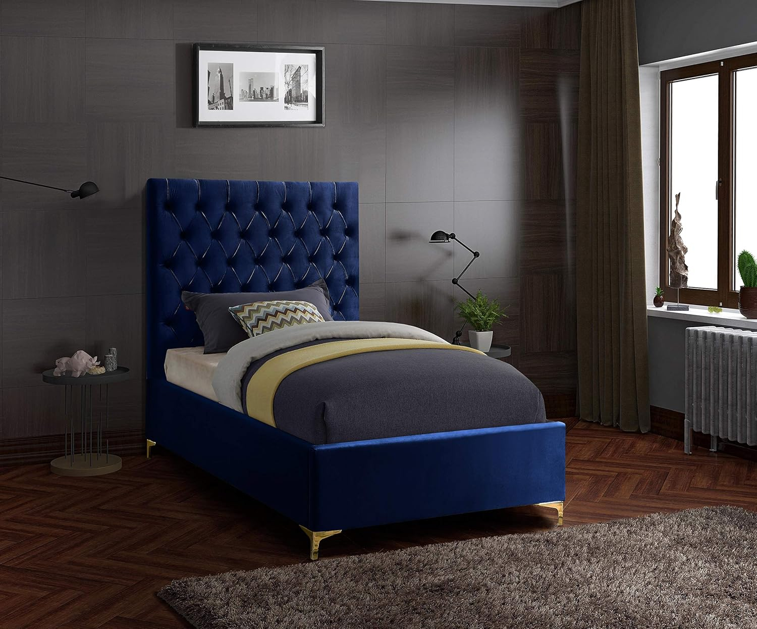 Meridian Furniture Cruz Solid Wood Tufted Velvet Queen Bed in Navy