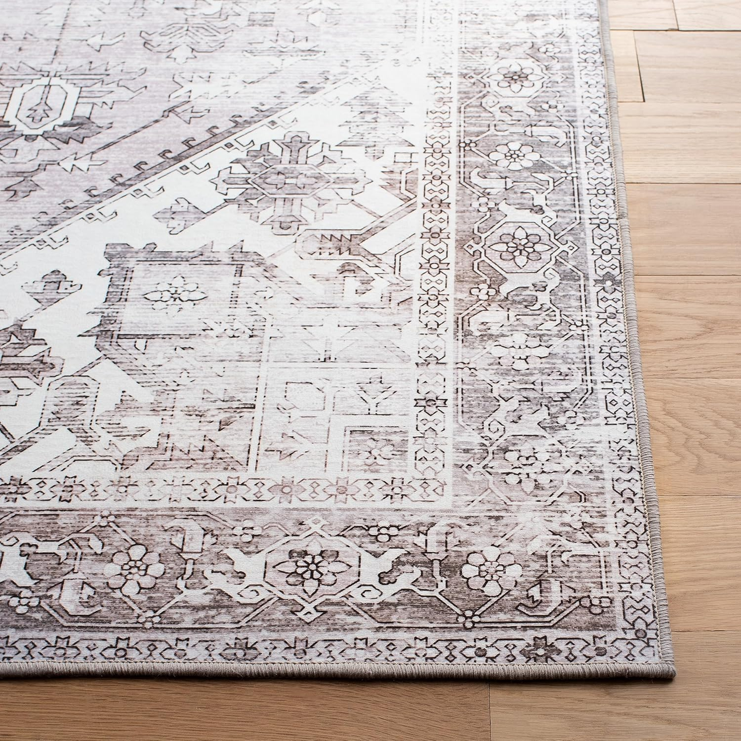 SAFAVIEH Tucson Jayla Traditional Machine Washable Area Rug, Beige/Grey, 8' x 8' Square