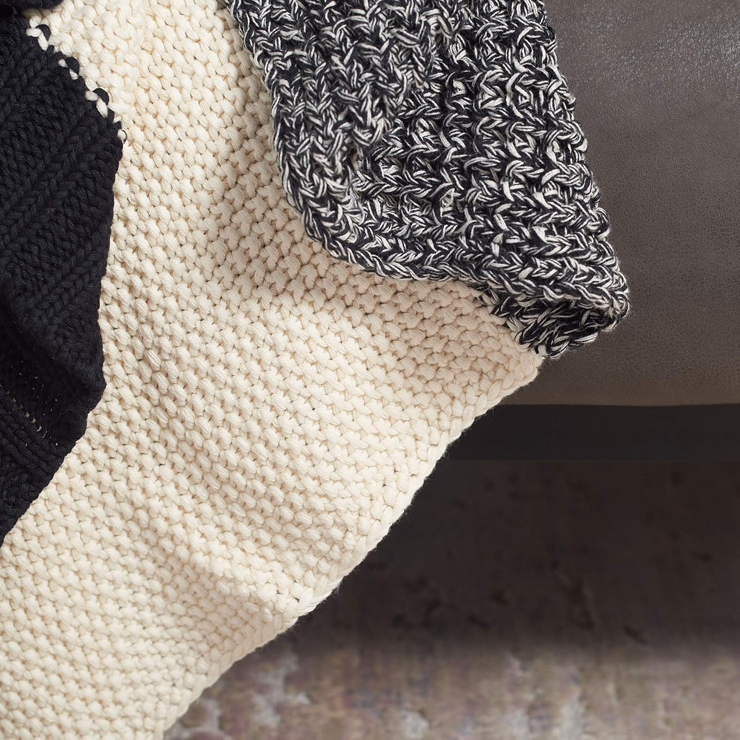 SAFAVIEH Pyrus Throw Blanket Beige / Grey