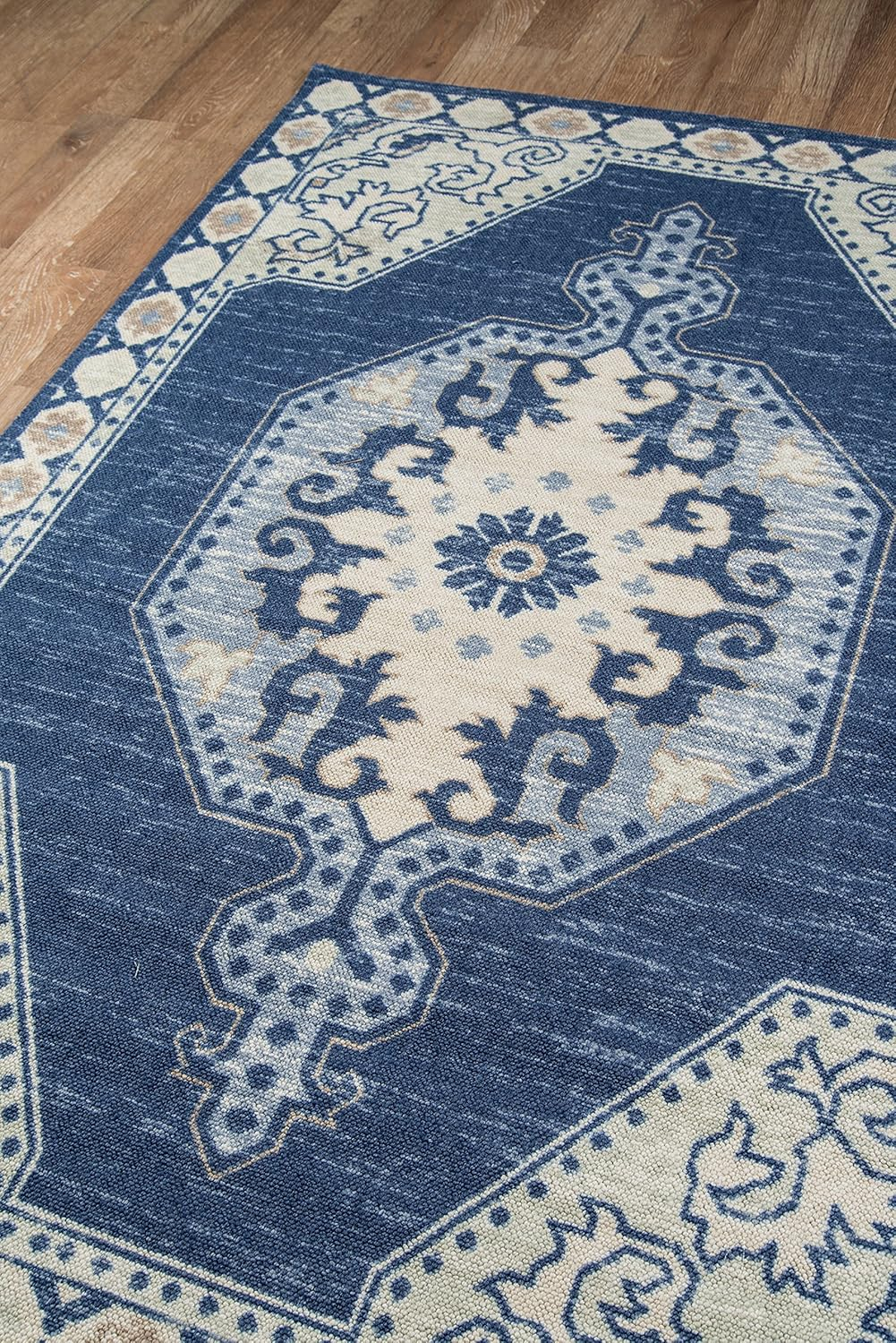 Momeni  Anatolia Wool Blend Traditional Medallion Area Rug 5'3" x 7'6" 5' x 8' Indoor Rectangle
