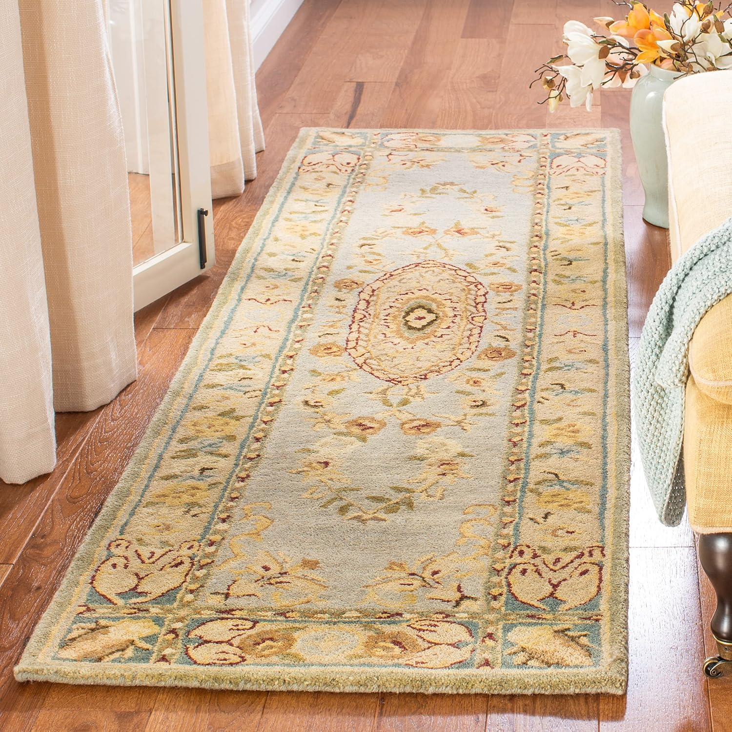 SAFAVIEH Bergama Cromwell Oriental Wool Area Rug, Light Blue/Ivory, 2' x 3'