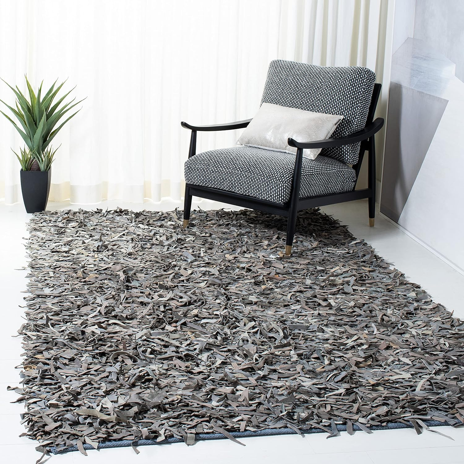 SAFAVIEH Leather Shag Dimitri Solid Area Rug, Saddle, 3' x 5'