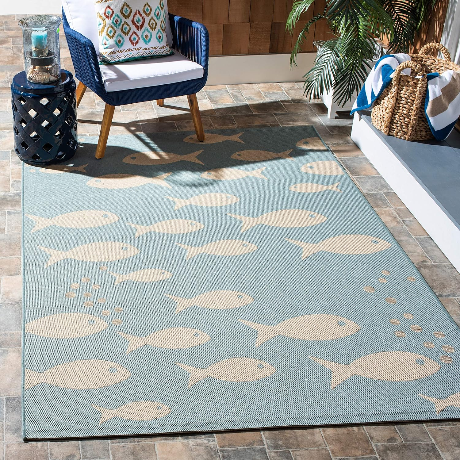 SAFAVIEH Courtyard Trena Fish Print Indoor/Outdoor Area Rug, 2'7" x 5', Aqua/Beige
