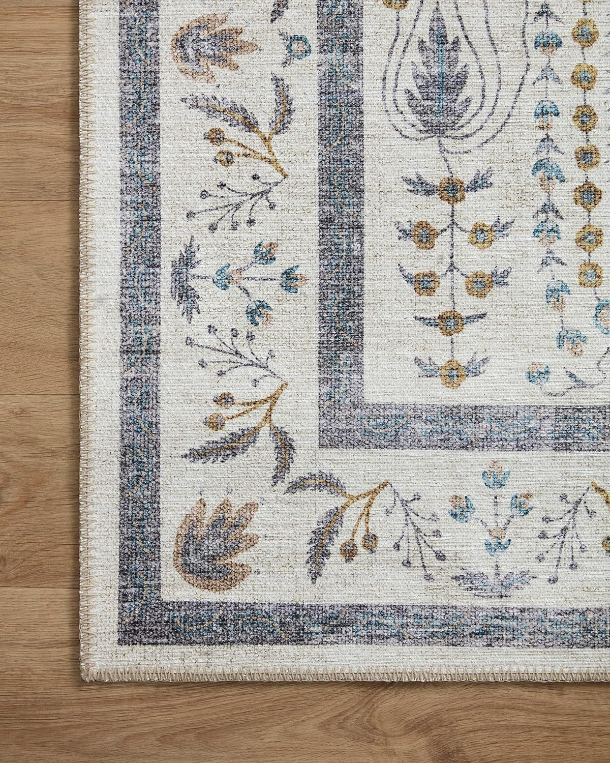 Wisteria Cream Round Synthetic Accent Rug with Floral Design