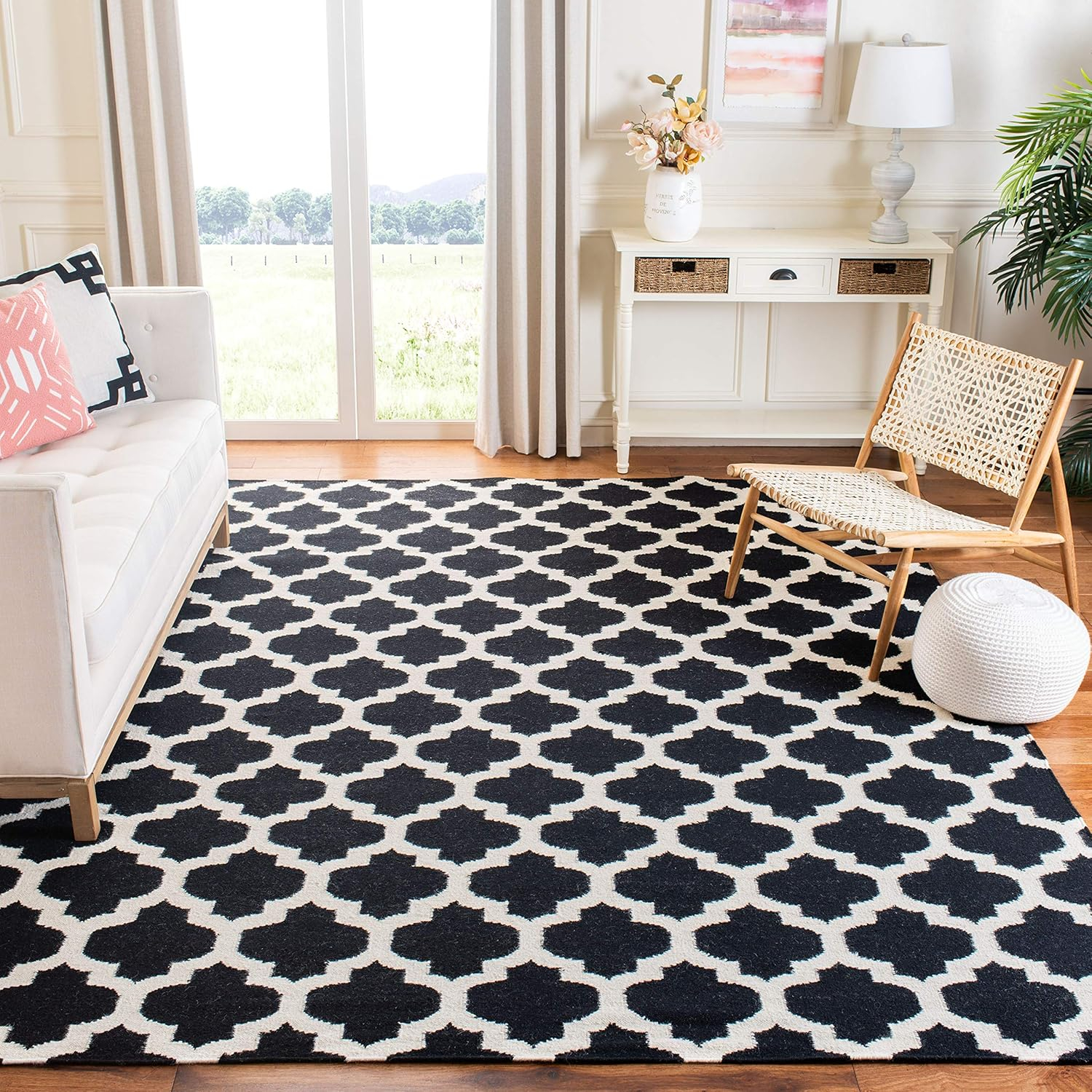 SAFAVIEH Dhurries Aditya Geometric Area Rug, Black/Ivory, 3' x 5'
