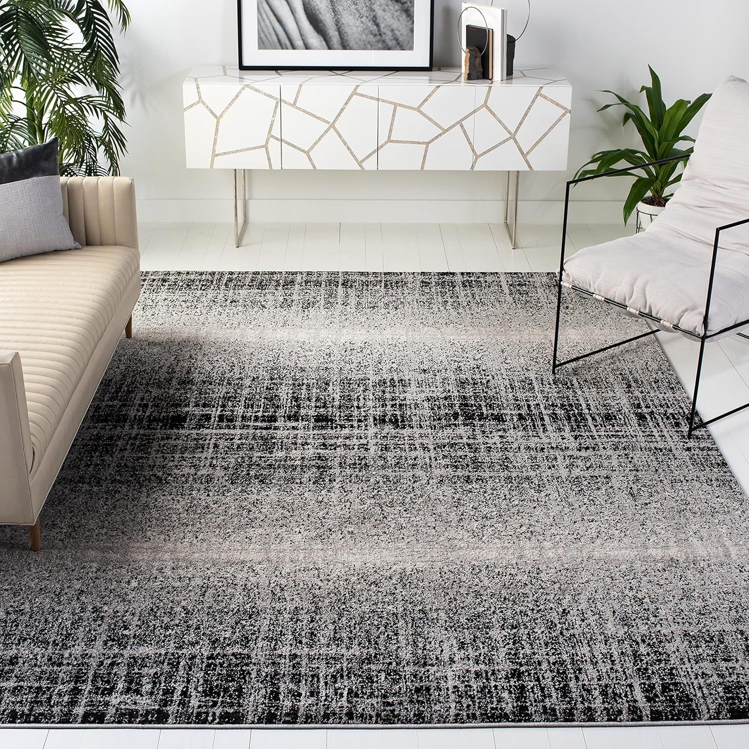 SAFAVIEH Adirondack Kiersten Abstract Faded Area Rug, Silver/Black, 8' x 10'