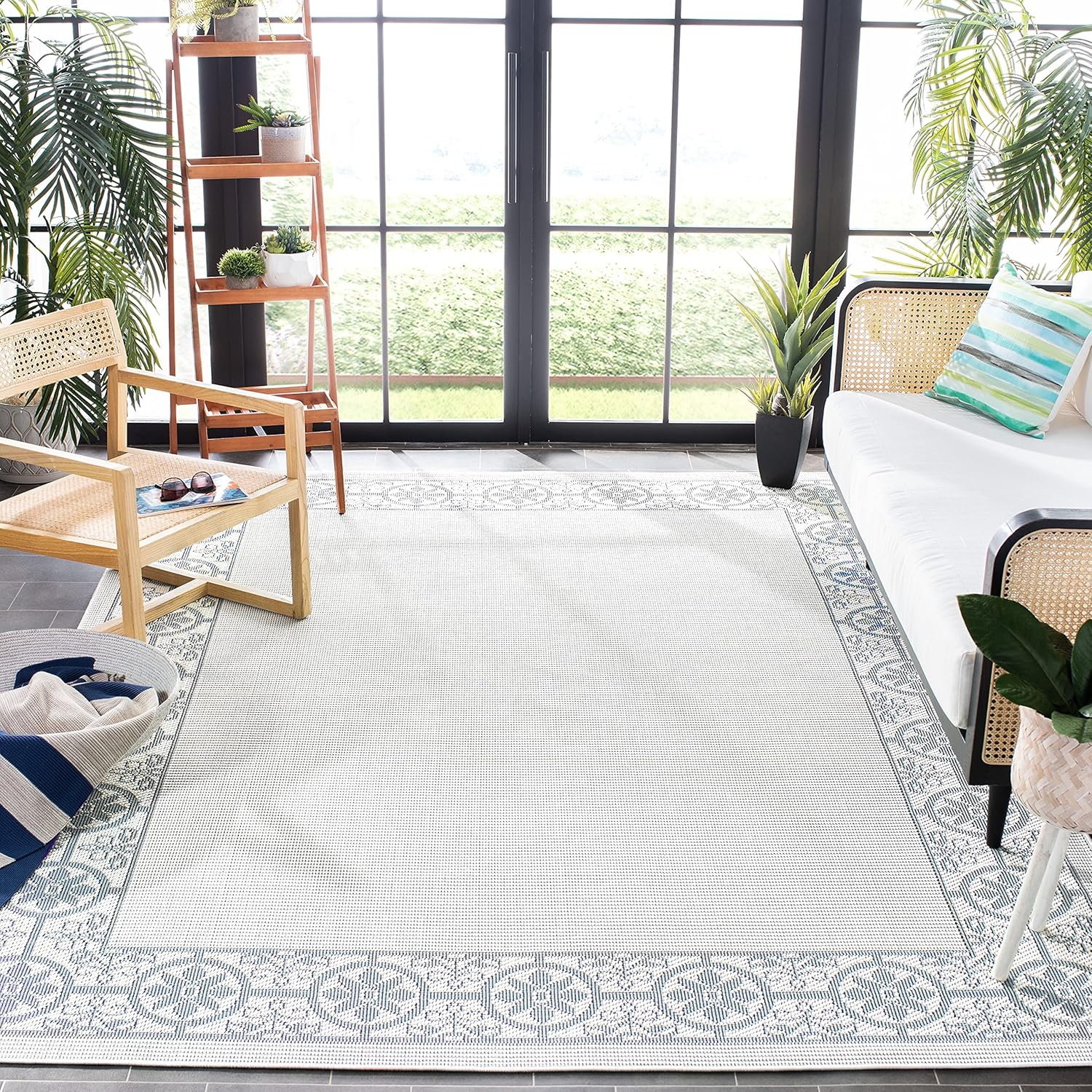 SAFAVIEH Bermuda Zoey Floral Bordered Indoor/Outdoor Area Rug Ivory/Light Blue, 8' x 10'