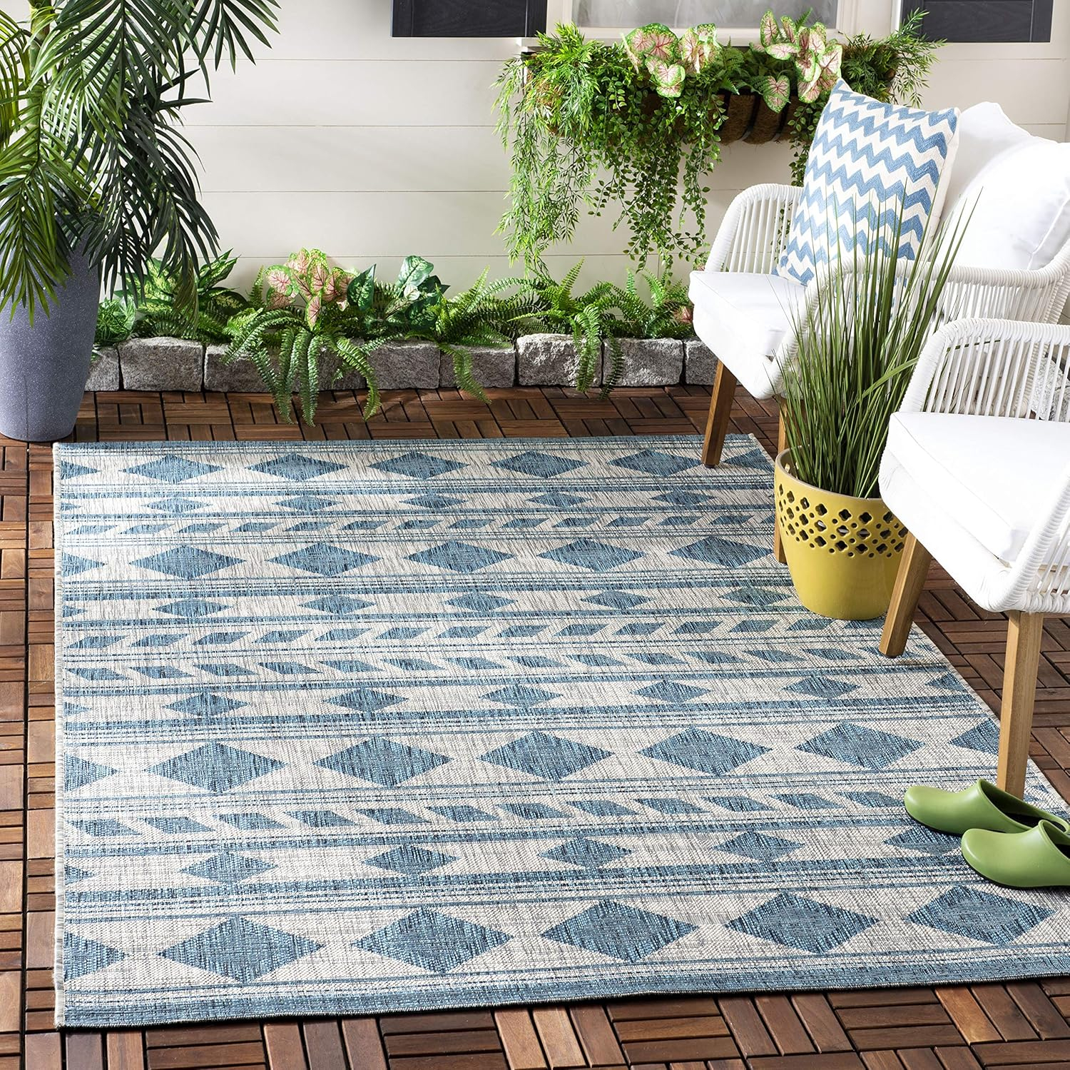 SAFAVIEH Courtyard Allycia Geometric Indoor/Outdoor Area Rug, Grey/Teal, 9' x 12'