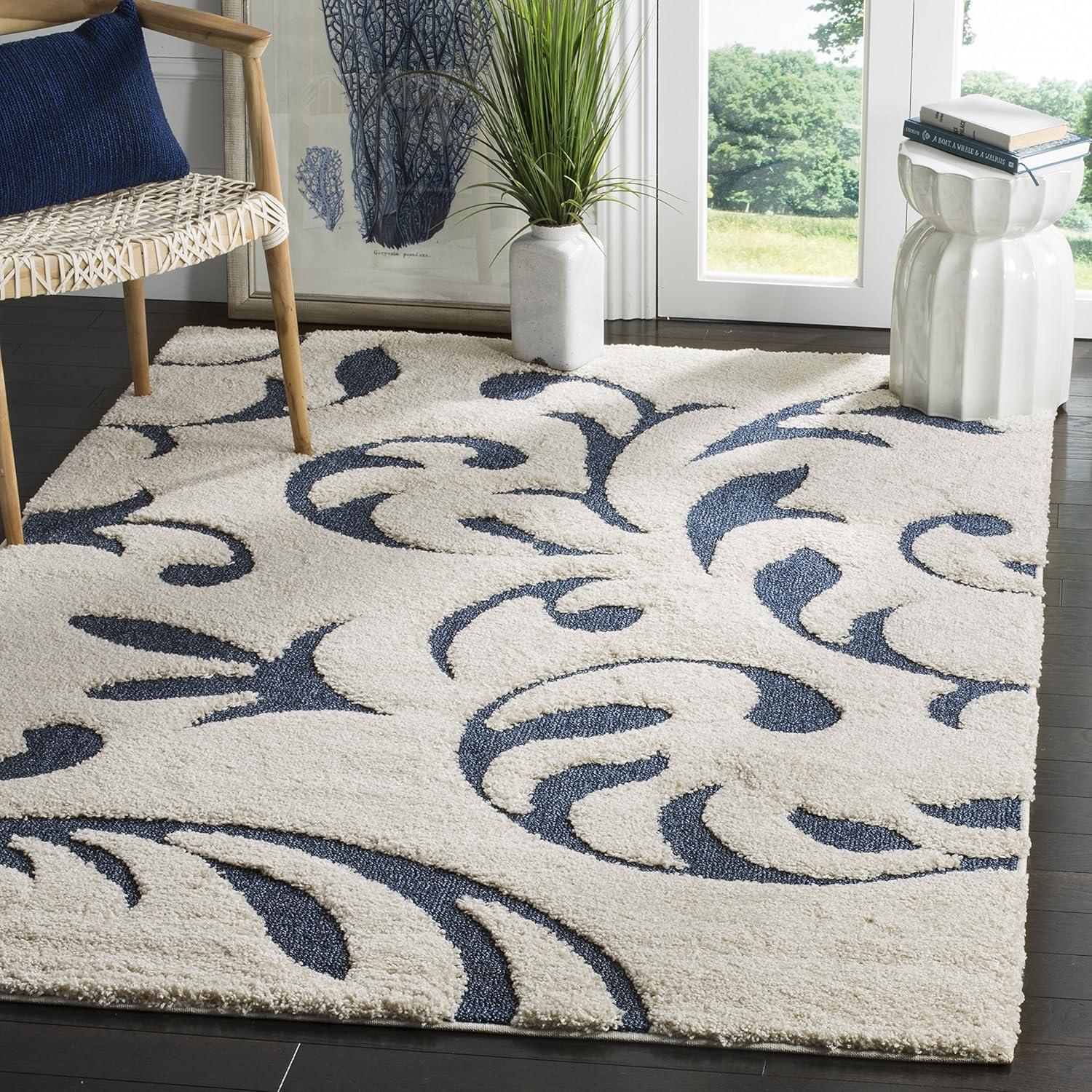 SAFAVIEH Florida Lavonne Floral Plush Shag Area Rug, Cream/Blue, 4' x 6'