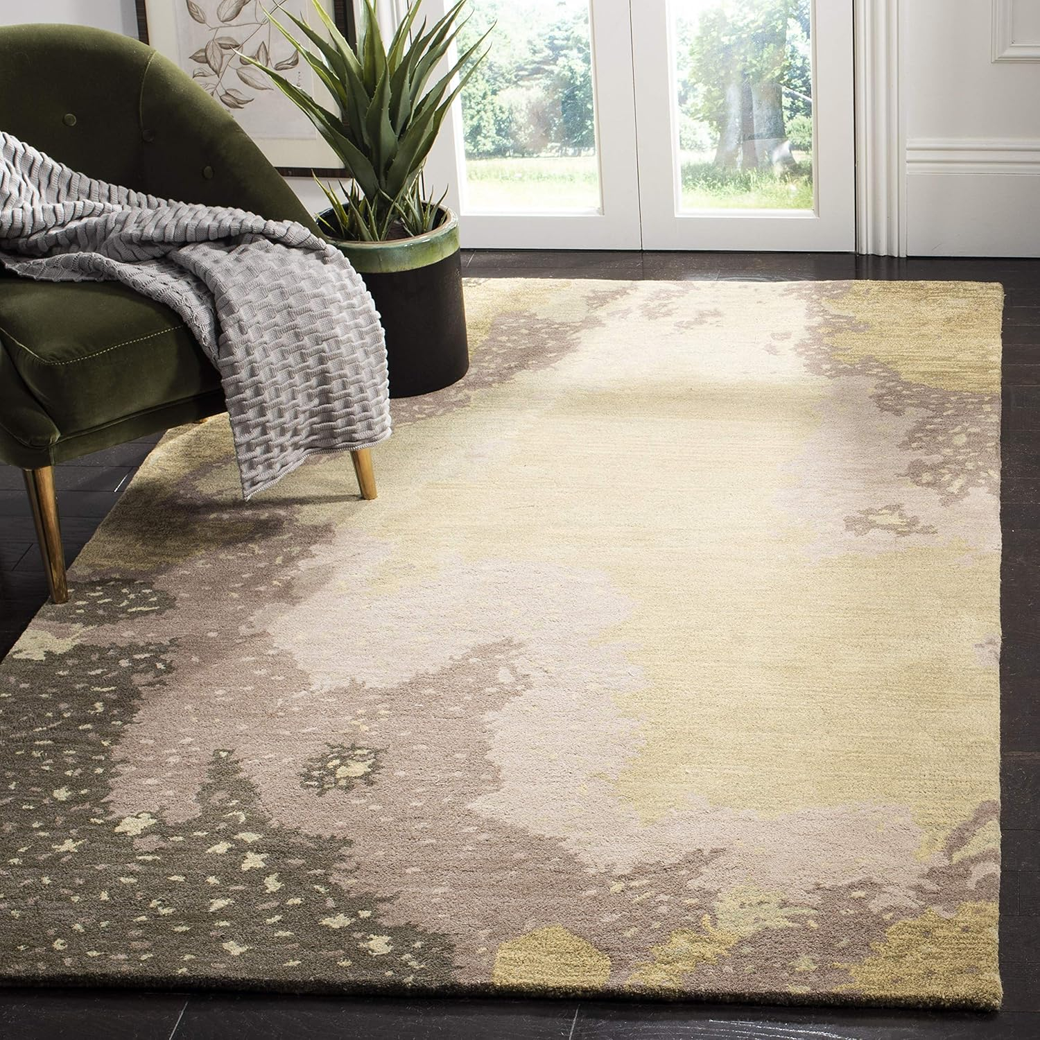 SAFAVIEH Soho Jeptha Abstract Wool Area Rug, Sage/Multi, 3'6" x 5'6"