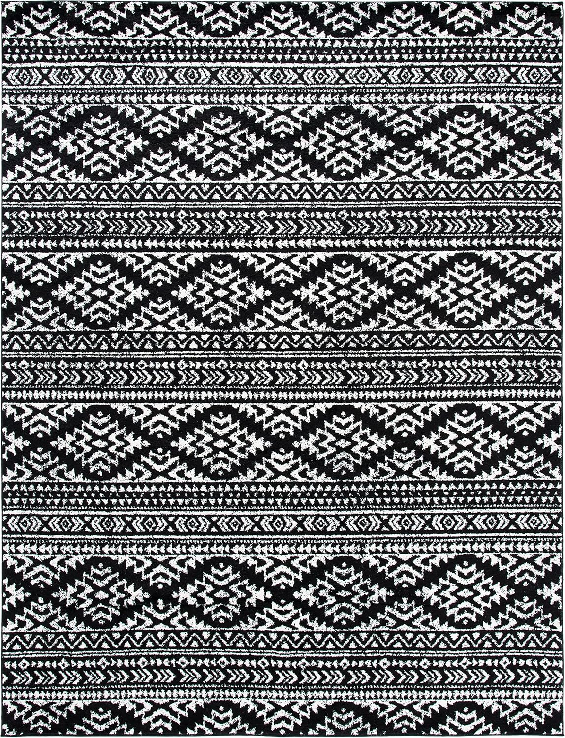 SAFAVIEH Tulum Lakisha Distressed Southwestern Area Rug, 10' x 13', Black/Ivory