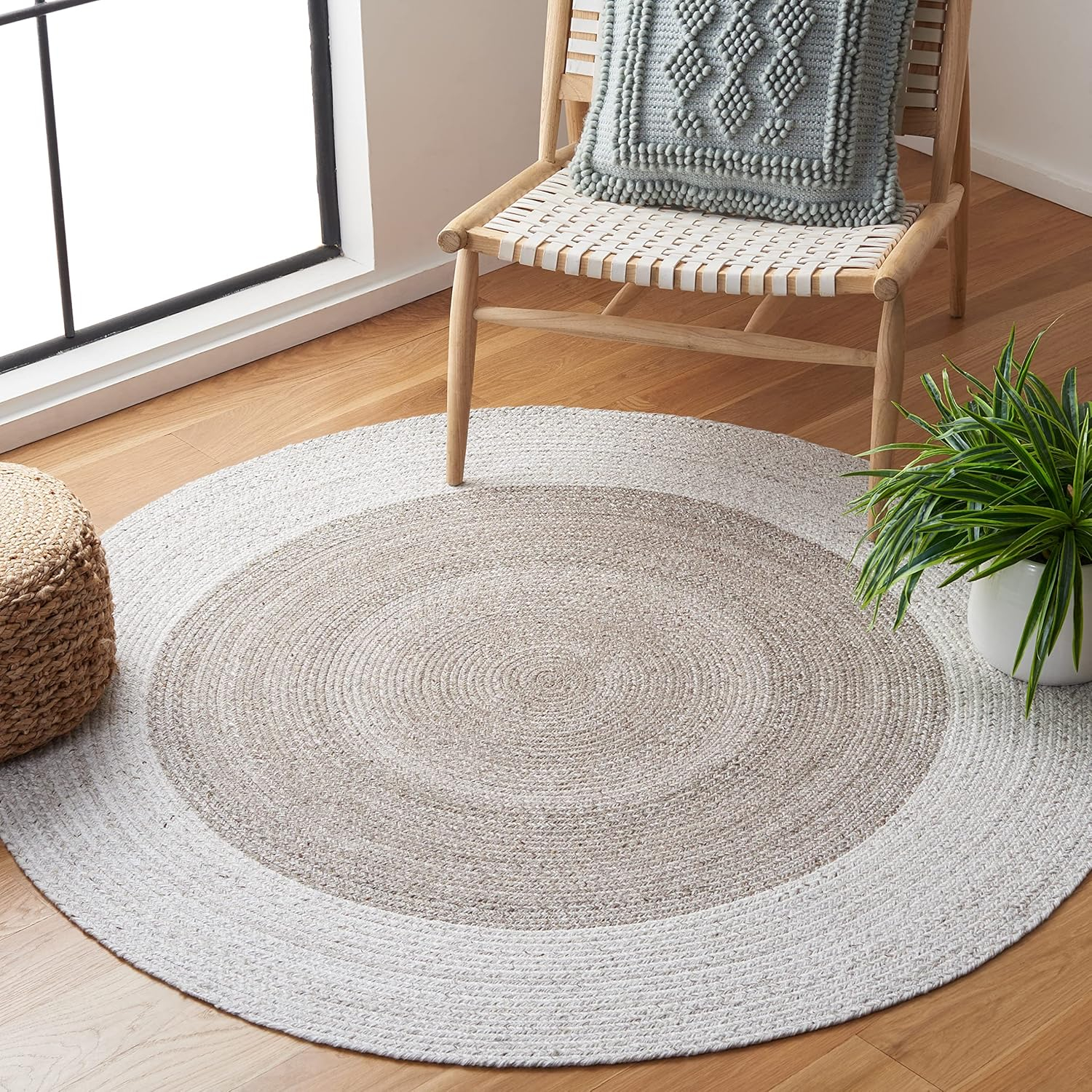 SAFAVIEH Braided Celinda Solid Area Rug, Dark Grey/Light Grey, 5' x 5' Round
