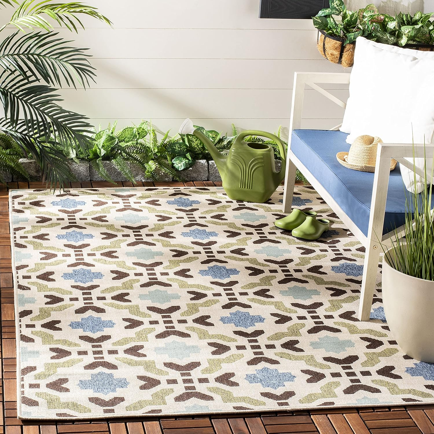 SAFAVIEH Veranda Branson Geometric Indoor/Outdoor Area Rug, 2'7" x 5', Cream/Aqua