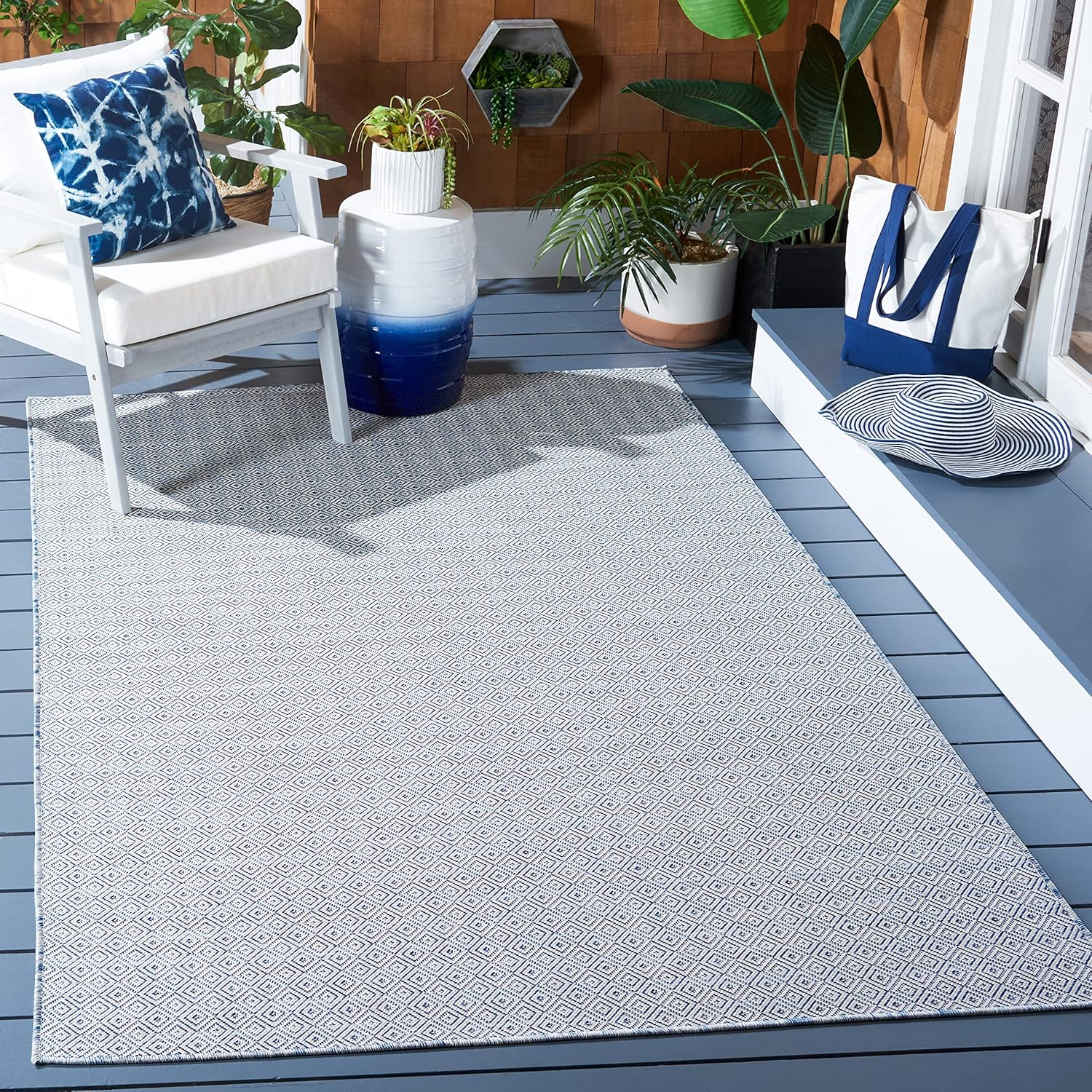 SAFAVIEH Hampton Ali Diamond Indoor/Outdoor Area Rug, Navy/Ivory, 8' x 10'