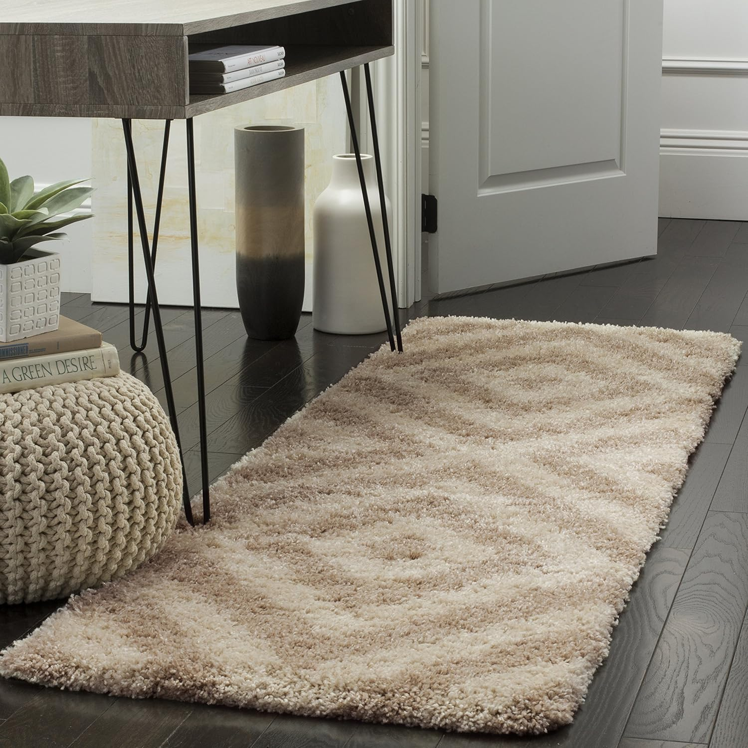 Safavieh  Portofino Shag Emelina Modern 2-inch Thick Rug Ivory/Beige 6'7" x 9'2" 6' x 9', 7' x 9' Indoor Living Room, Bedroom, Dining Room Beige