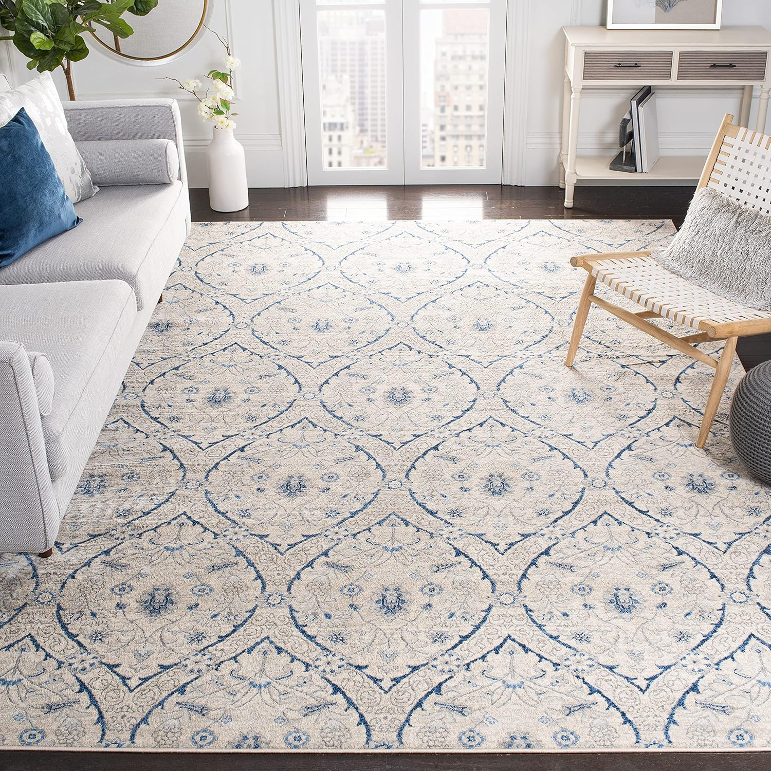 SAFAVIEH Brentwood Braelyn Damask Area Rug, Light Grey/Blue, 10' x 13'